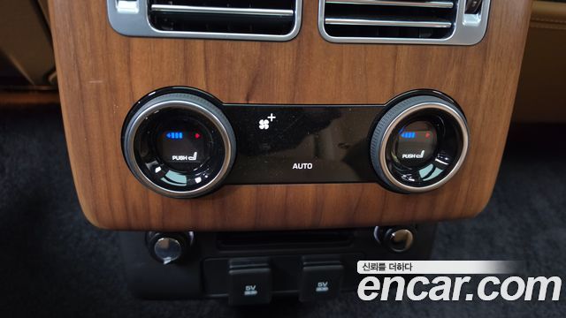 Land Rover Range Rover (IV) 4.4 SDV8 AB LWB DIESEL 2019 — фото 21