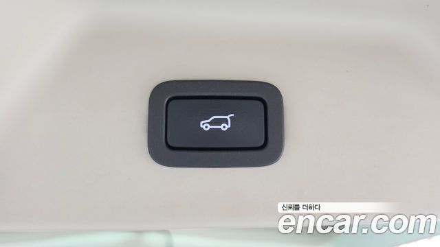 Land Rover Range Rover (IV) 4.4 SDV8 AB LWB DIESEL 2019 — фото 22