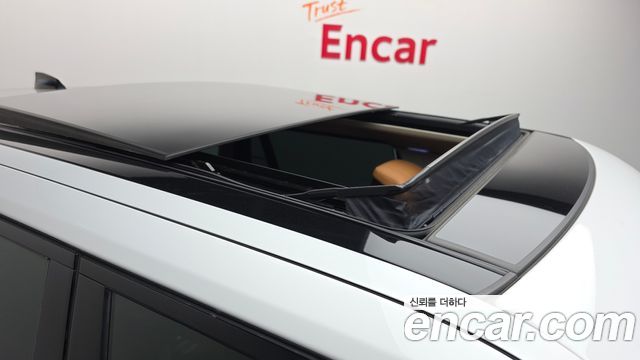 Land Rover Range Rover (IV) 4.4 SDV8 AB LWB DIESEL 2019 — фото 24