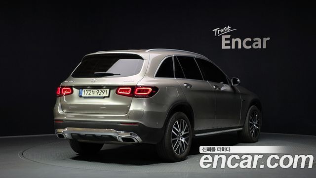 Mercedes-Benz GLC-Class (X253) GLC300e 4MATIC 2021 — фото 2
