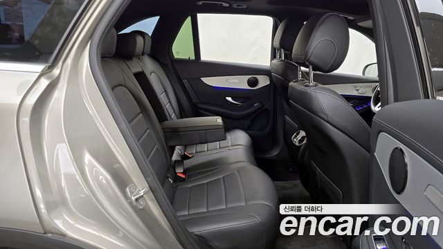 Mercedes-Benz GLC-Class (X253) GLC300e 4MATIC 2021 — фото 12