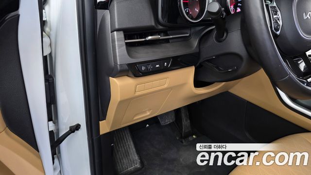 Kia Carnival (IV) Diesel 9-Seater Prestige 2023 — фото 17