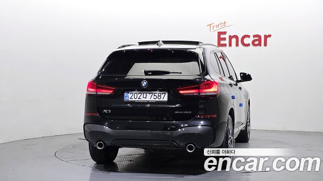 BMW X1 (F48) xDrive 20i M Sport 2022 — фото 4