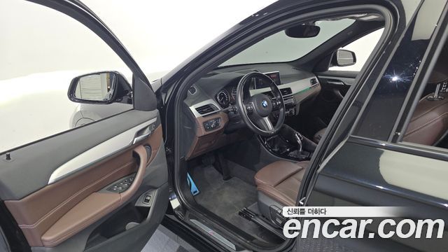 BMW X1 (F48) xDrive 20i M Sport 2022 — фото 10
