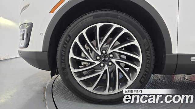 Lincoln Nautilus (I) 2.7 Reserve AWD 2019 — фото 5