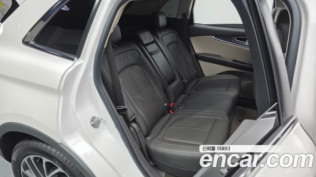 Lincoln Nautilus (I) 2.7 Reserve AWD 2019 — фото 11