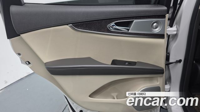 Lincoln Nautilus (I) 2.7 Reserve AWD 2019 — фото 25