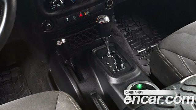 Jeep Wrangler (JK) 3.6 Rubicon 4Door 2016 — фото 9