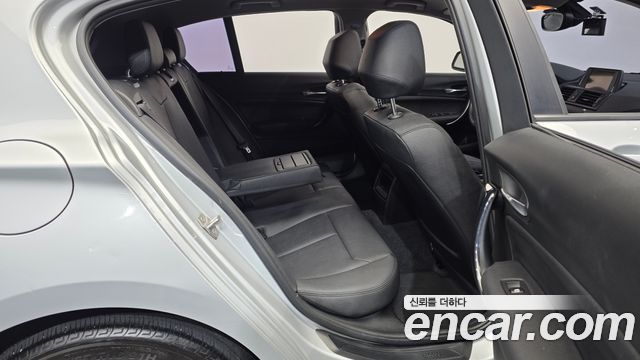 BMW 1 Series (F20) 118d Urban 5Dr 2013 — фото 16