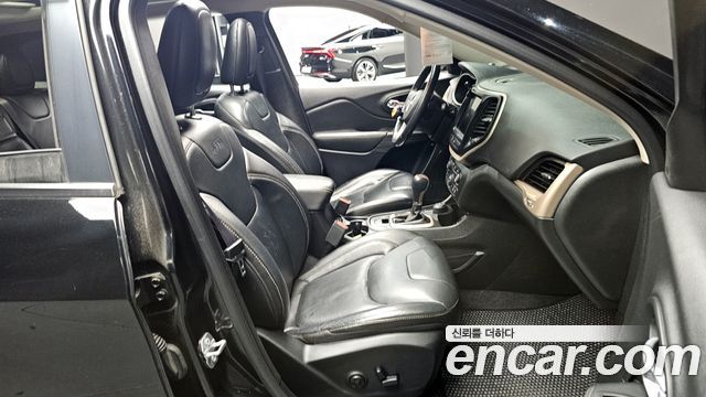 Jeep Cherokee (KL) 2.4 Longitude AWD 2017 — фото 10