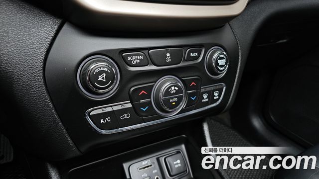 Jeep Cherokee (KL) 2.4 Longitude AWD 2017 — фото 27