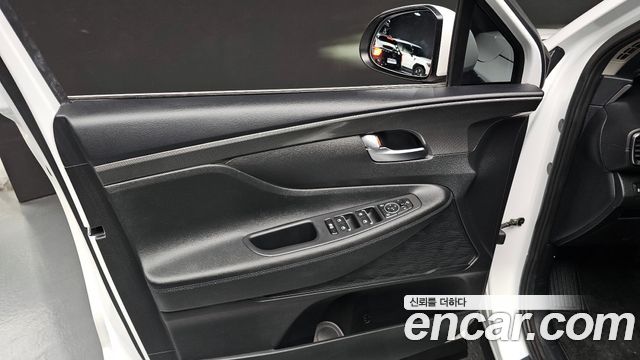 Hyundai Santa Fe HEV 1.6 2WD Exclusive 2023 — фото 24