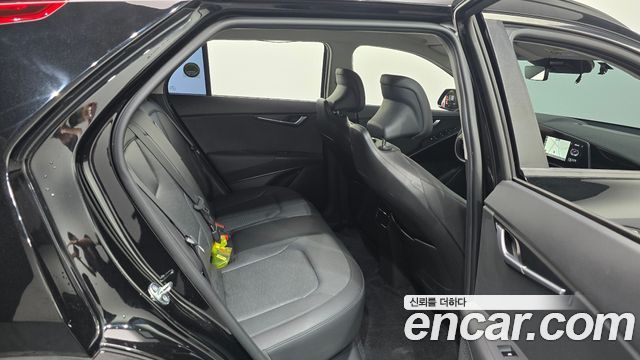 Kia Niro EV Air 2024 — фото 11