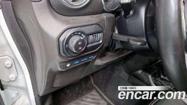 Jeep Wrangler (JL) 2.0 Overland 4Door 4xe 2022 — фото 23