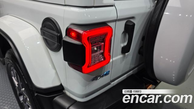 Jeep Wrangler (JL) 2.0 Overland 4Door 4xe 2022 — фото 29