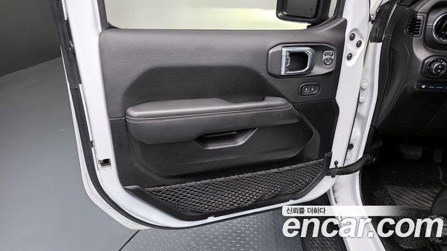 Jeep Wrangler (JL) 2.0 Overland 4Door 4xe 2022 — фото 30
