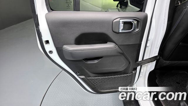 Jeep Wrangler (JL) 2.0 Overland 4Door 4xe 2022 — фото 31