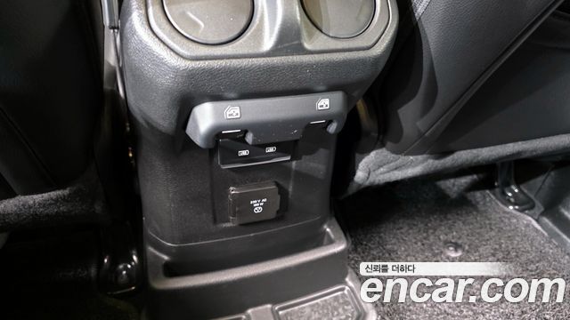 Jeep Wrangler (JL) 2.0 Overland 4Door 4xe 2022 — фото 37