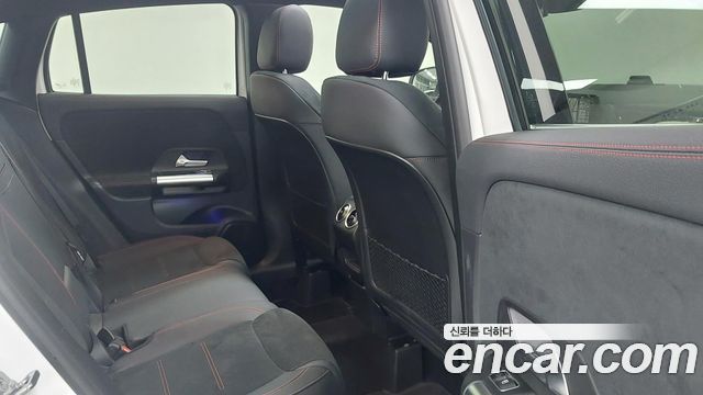 Mercedes-Benz GLA-Class (H247) GLA250 4MATIC 2023 — фото 10