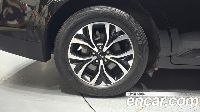 Kia Carnival (IV) Gasoline 9-Seater Prestige 2023 — фото 5