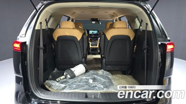 Kia Carnival (IV) Gasoline 9-Seater Prestige 2023 — фото 20