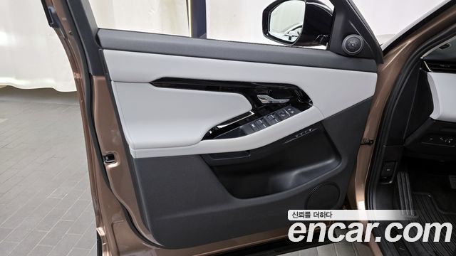 Land Rover Range Rover Evoque (II) P250 S 2025 — фото 24