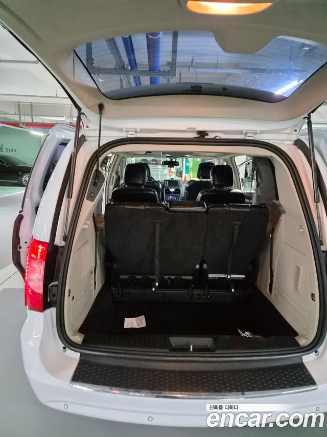 Chrysler Grand Voyager 3.6 LIMITED 2014 — фото 18