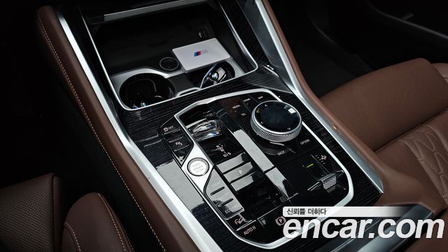BMW X6 (G06) xDrive40i M Sport 2024 — фото 9