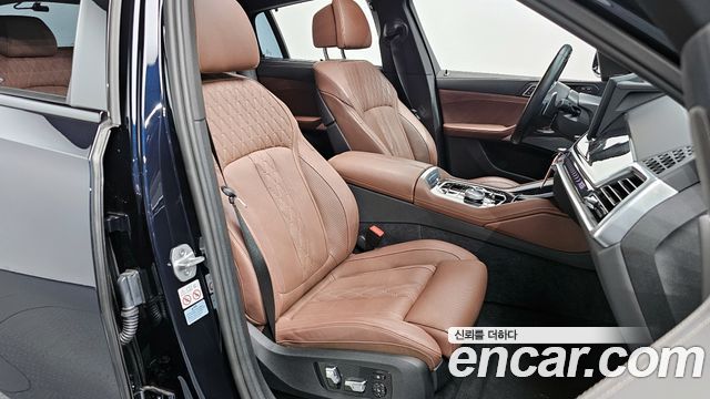 BMW X6 (G06) xDrive40i M Sport 2024 — фото 11