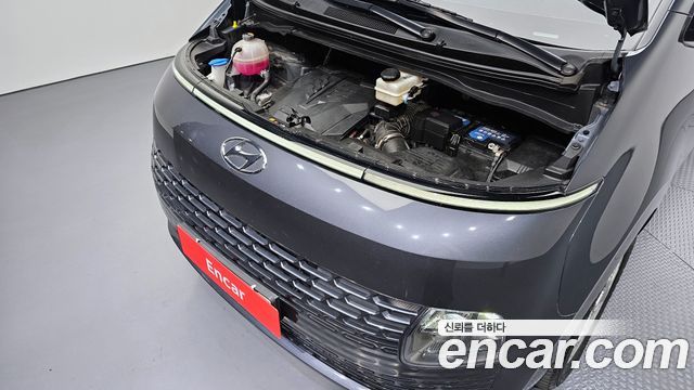 Hyundai Staria L3.5 Cargo 5-Seater Modern 2023 — фото 6