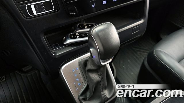 Hyundai Staria L3.5 Cargo 5-Seater Modern 2023 — фото 9
