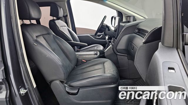 Hyundai Staria L3.5 Cargo 5-Seater Modern 2023 — фото 11