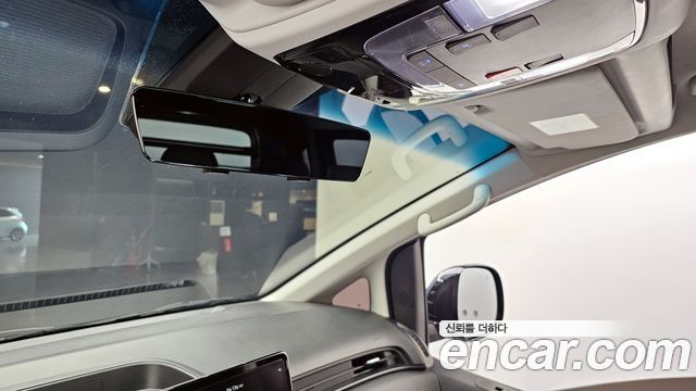 Hyundai Staria L3.5 Cargo 5-Seater Modern 2023 — фото 19
