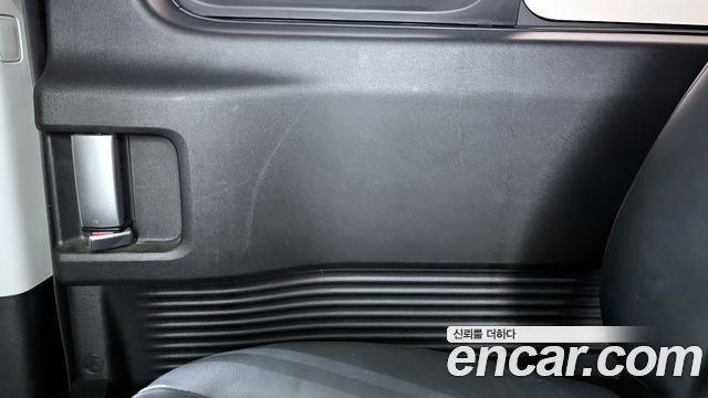 Hyundai Staria L3.5 Cargo 5-Seater Modern 2023 — фото 25