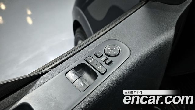 Hyundai Staria L3.5 Cargo 5-Seater Modern 2023 — фото 27