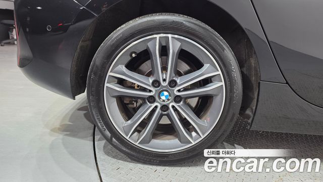 BMW 1 Series (F40) 120i Sports 2022 — фото 5