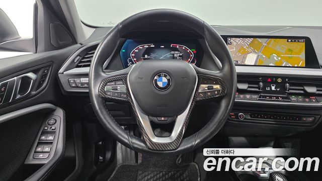 BMW 1 Series (F40) 120i Sports 2022 — фото 14
