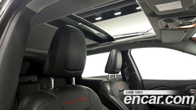 Jeep Cherokee (KL) 3.2 Trailhawk AWD 2021 — фото 20