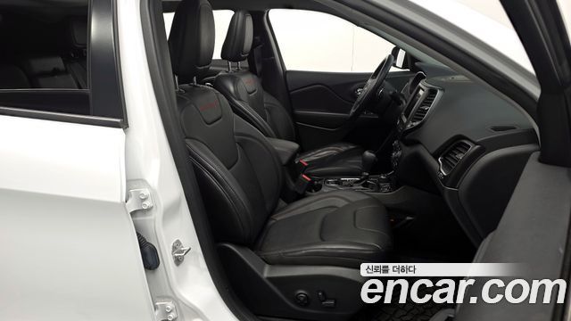 Jeep Cherokee (KL) 3.2 Trailhawk AWD 2021 — фото 32