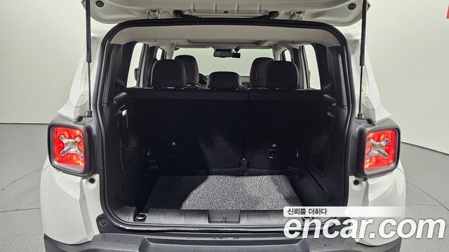 Jeep Renegade 2.4 Limited 2019 — фото 20