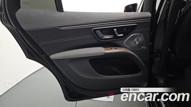 Mercedes-Benz EQS SUV (X296) EQS580 4MATIC 2023 — фото 25