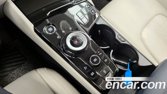 Kia Sportage (V) Diesel 2.0 2WD Signature 2022 — фото 9
