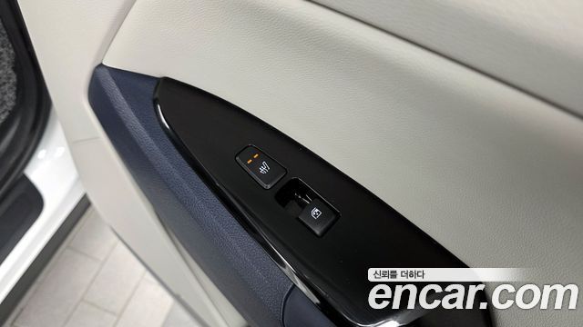 Kia Sportage (V) Diesel 2.0 2WD Signature 2022 — фото 18