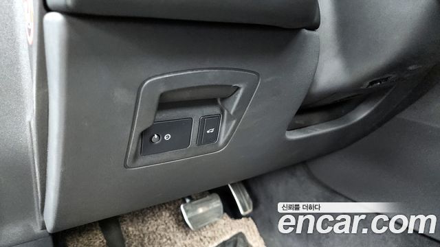 Land Rover Range Rover Velar 2.0 P250 Dynamic SE 2025 — фото 16