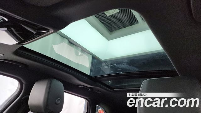 Land Rover Range Rover Velar 2.0 P250 Dynamic SE 2025 — фото 18