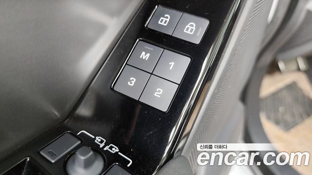 Land Rover Range Rover Velar 2.0 P250 Dynamic SE 2025 — фото 33