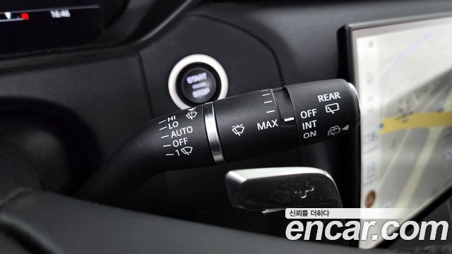 Land Rover Range Rover Velar 2.0 P250 Dynamic SE 2025 — фото 34