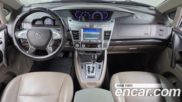 KG Mobility (SsangYong) Korando Turismo 4WD Chateau 9-seater High-Limousine 2016 — фото 7