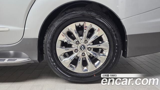 KG Mobility (SsangYong) Korando Turismo 4WD Chateau 9-seater High-Limousine 2016 — фото 21