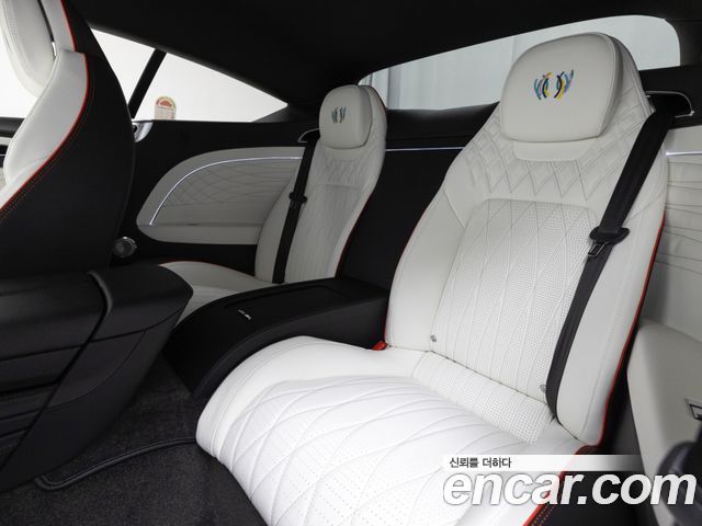 Bentley Continental GT (III) 4.0 GT Azure 2024 — фото 16